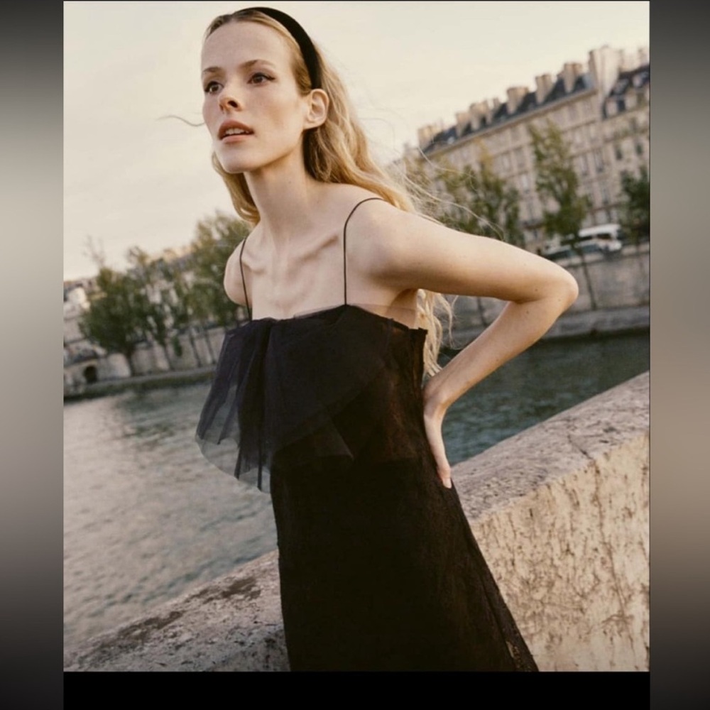 Doen Black Lace dress